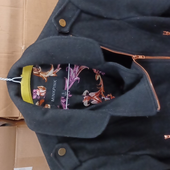 Mink Pink Bomber jacket - Picture 7 of 7